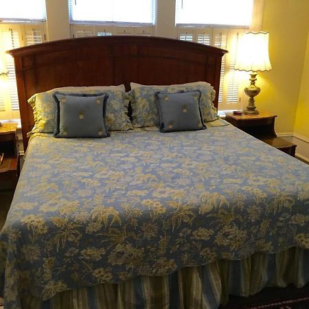 Oak Manor Inn Hartsville Buitenkant foto