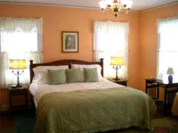Oak Manor Inn Hartsville Buitenkant foto